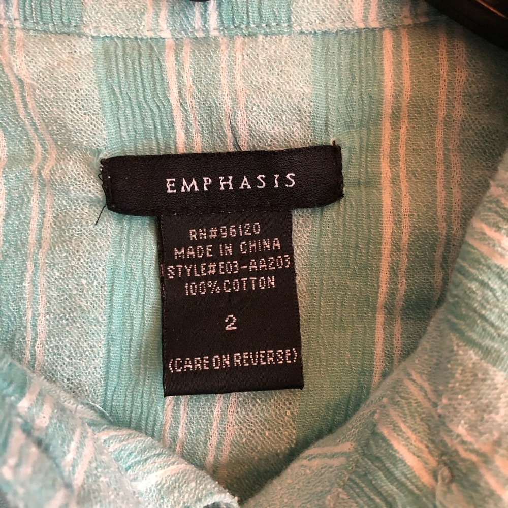Emphasis Blouse - Picture 5 of 8
